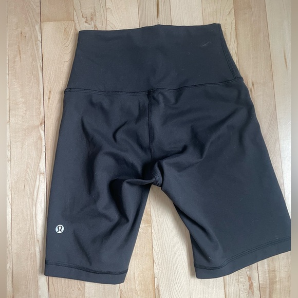 Wunder Train High Rise Short - Picture 4 of 6